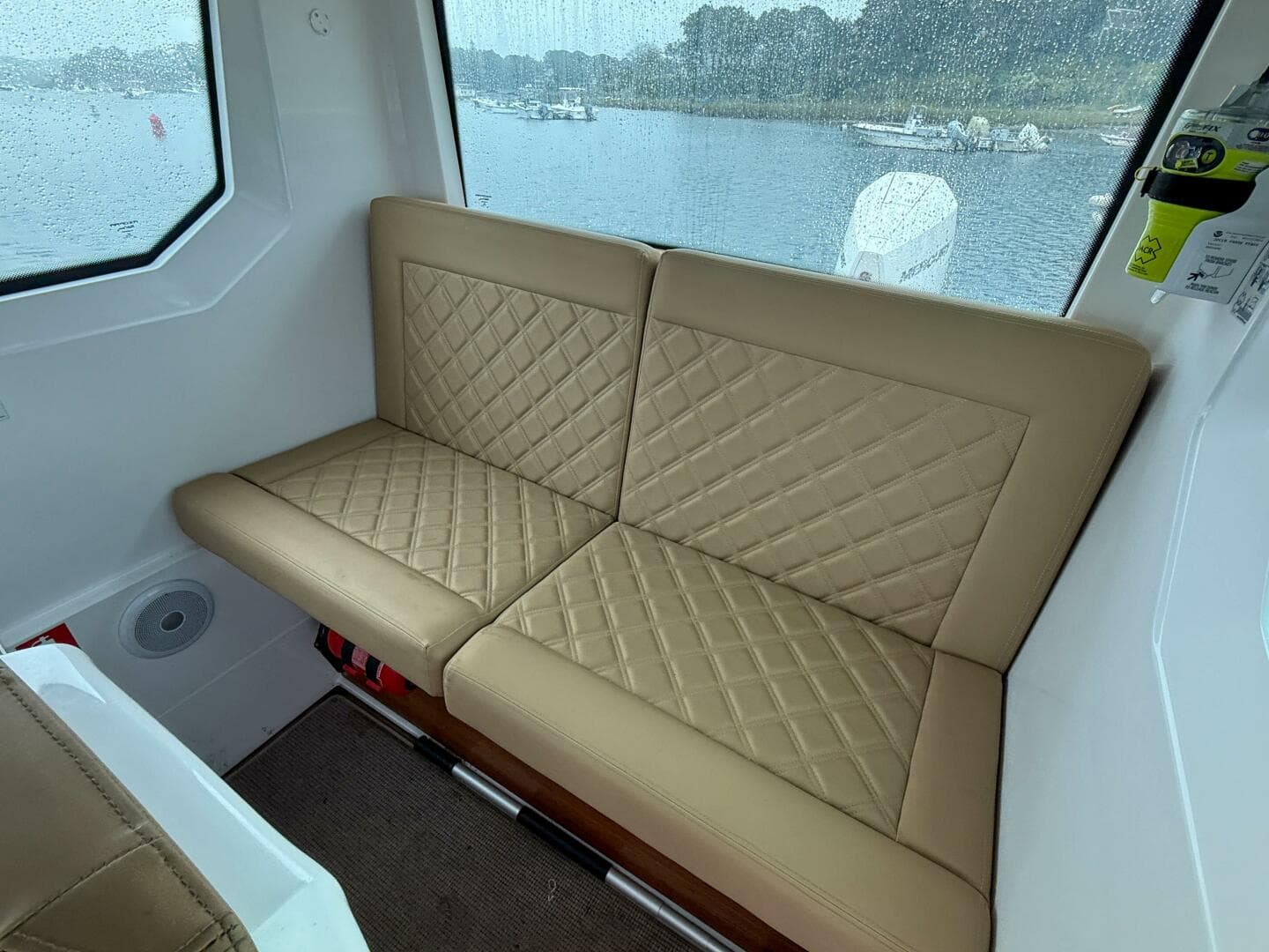 2020 Axopar 28 Cabin w/Wet Bar