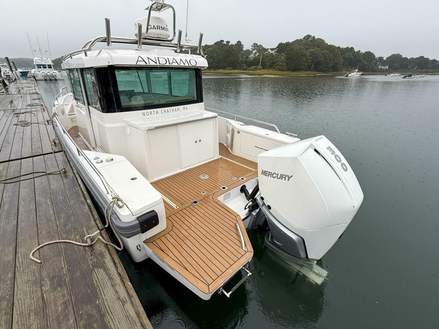 2020 Axopar 28 Cabin w/Wet Bar