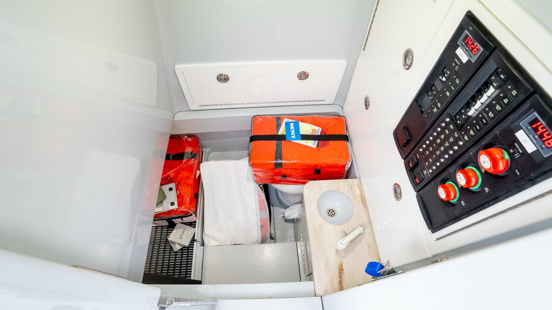 2023 Valhalla Boatworks V-33