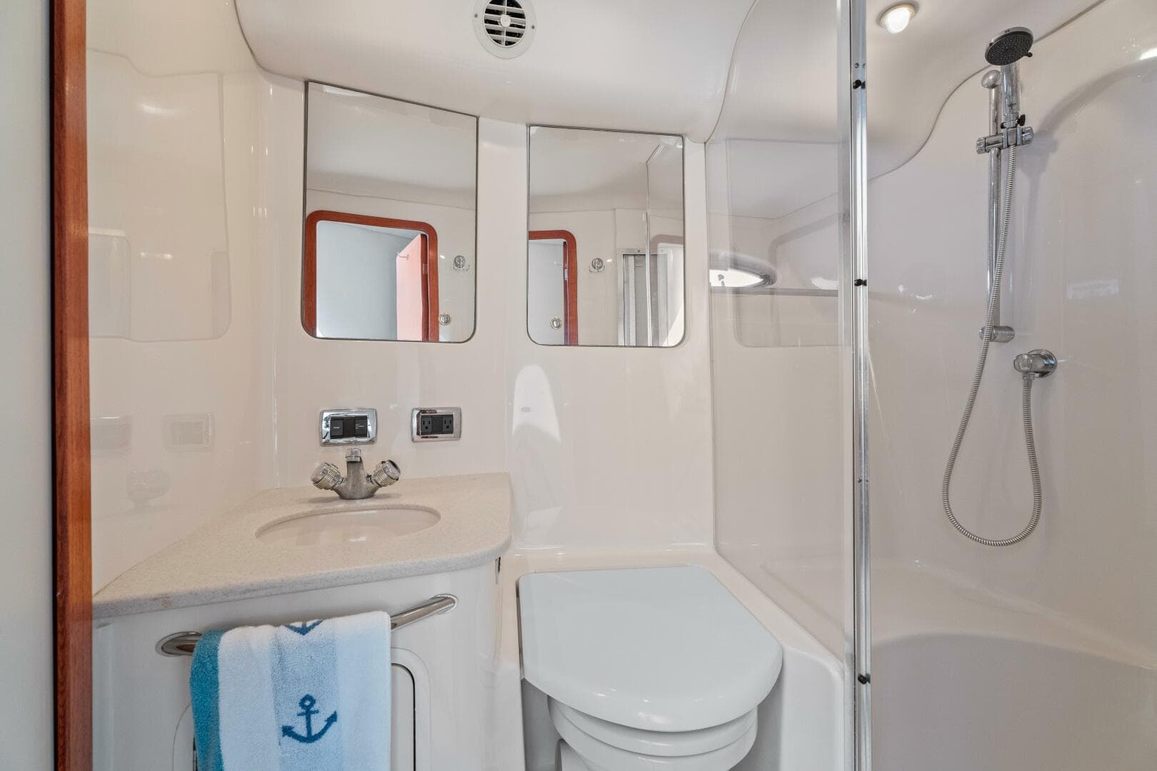 2003 Sea Ray 480 Sedan Bridge