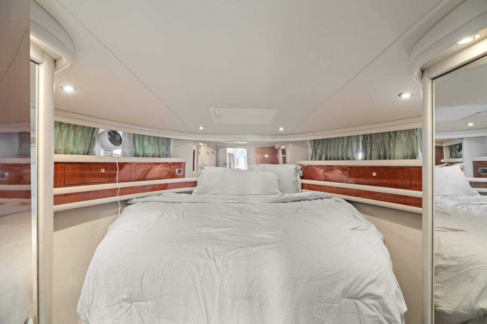 2003 Sea Ray 480 Sedan Bridge