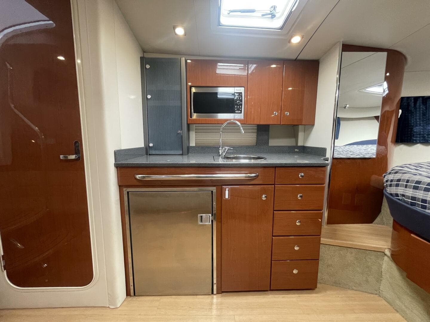 2011 Formula 34PC galley