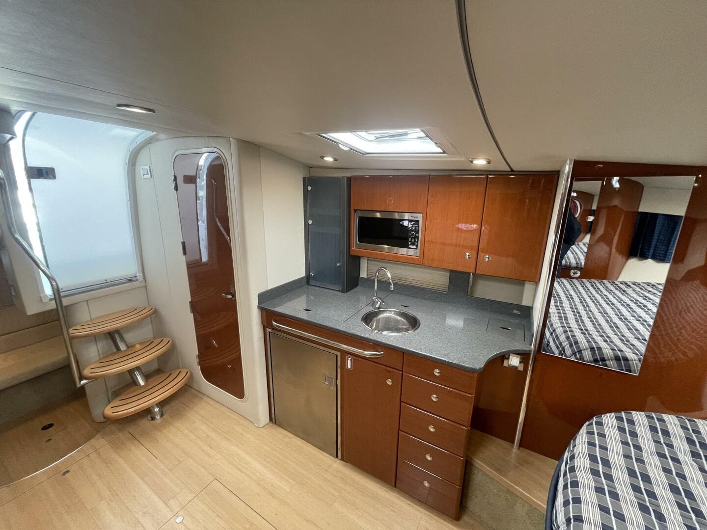 2011 Formula 34PC galley