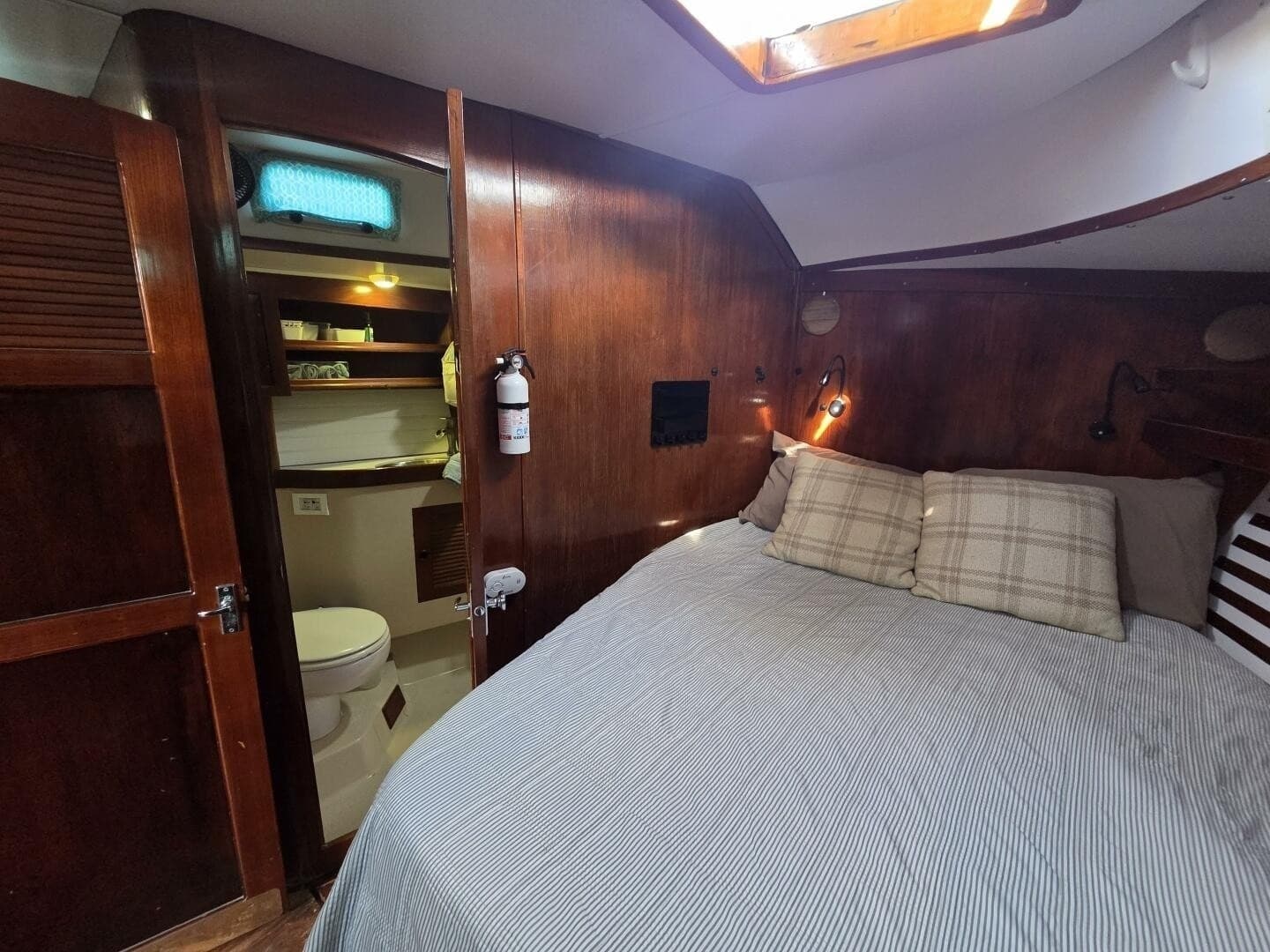 1985 Endeavour 51