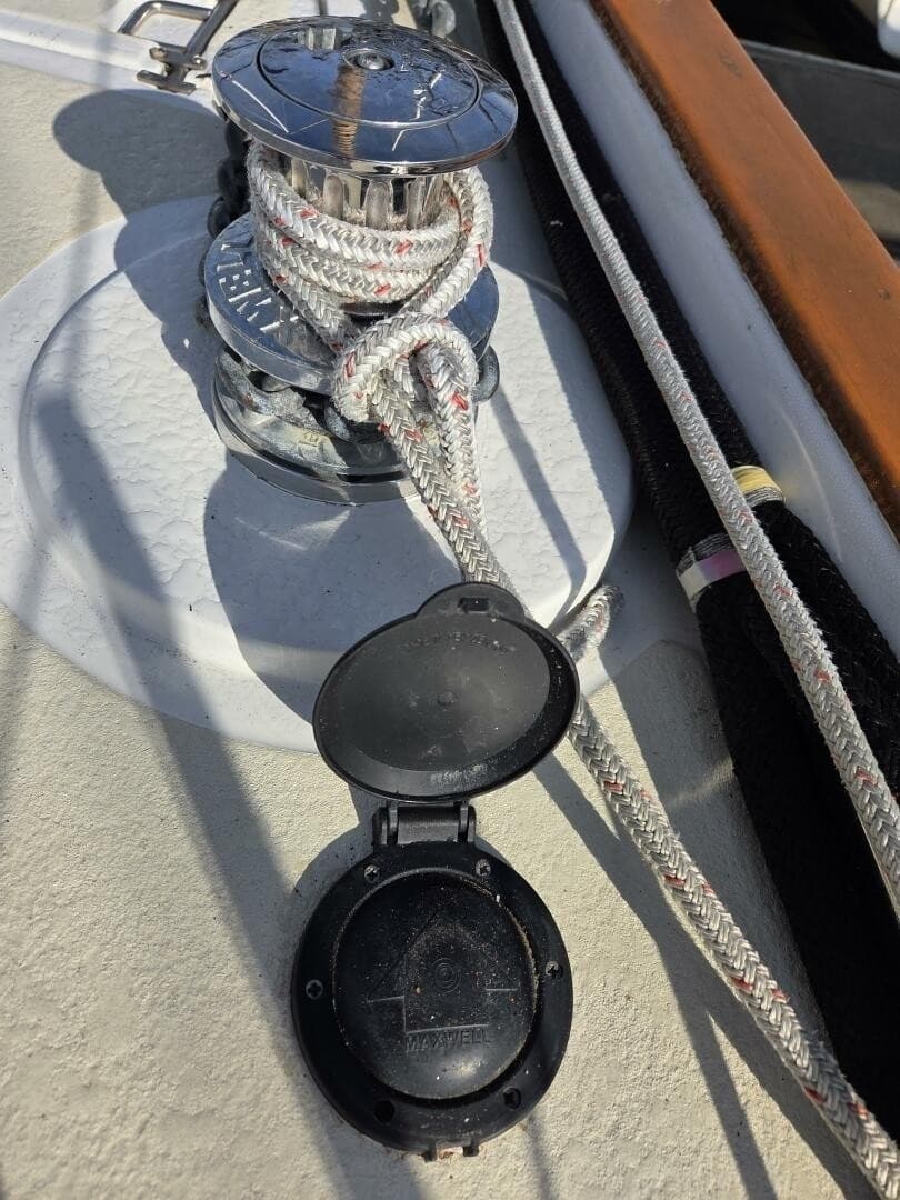 1985 Endeavour 51