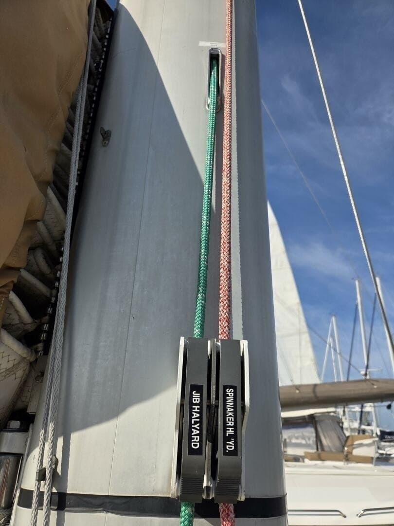 1985 Endeavour 51
