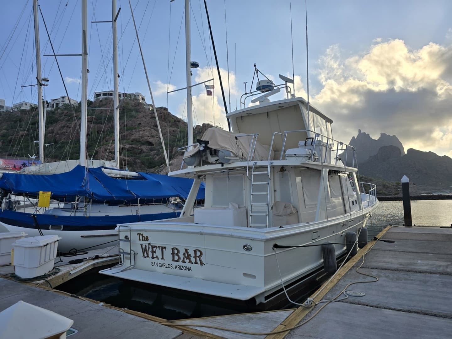 1989 Offshore Yachts 48 Sedan