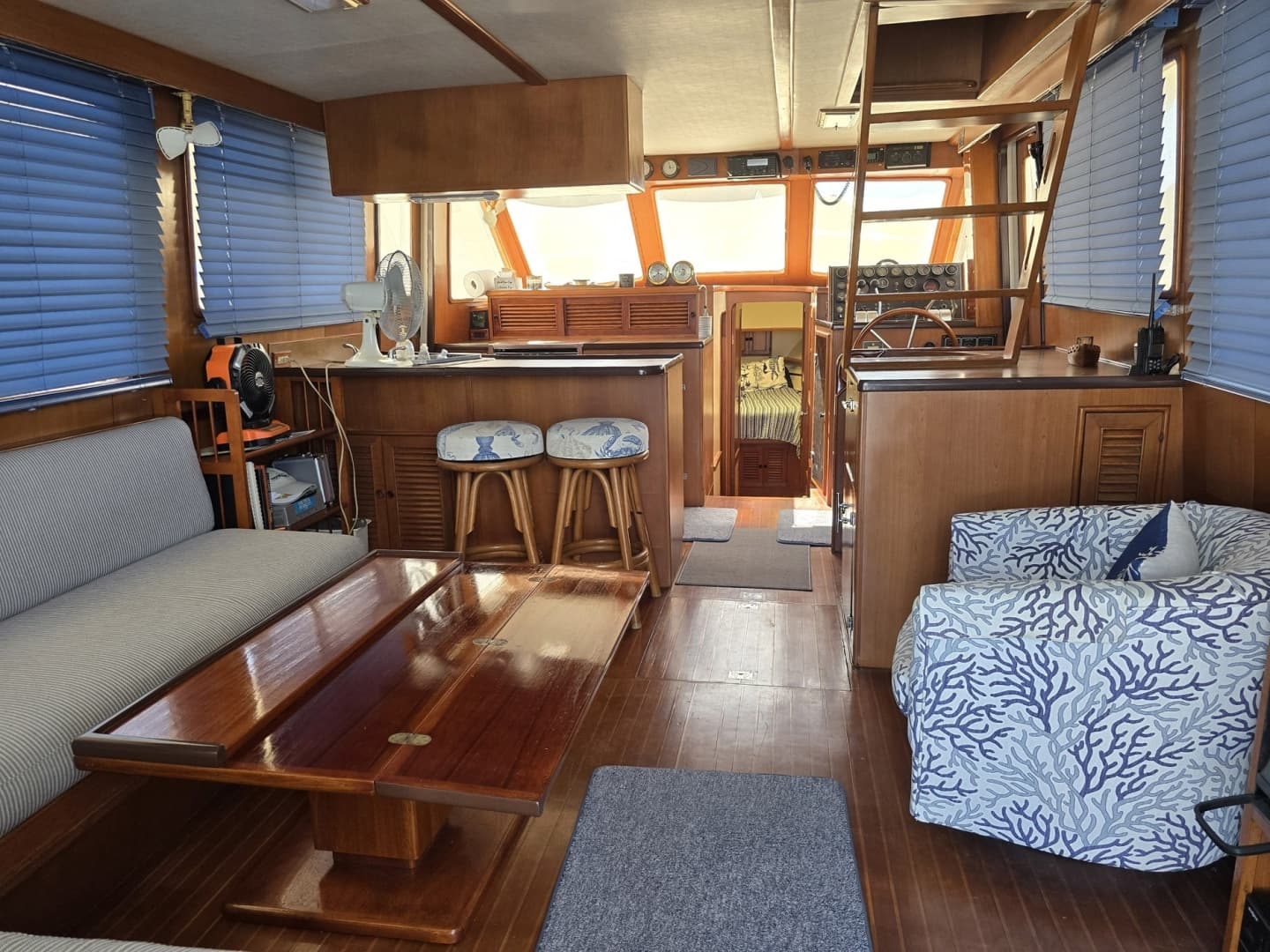 1989 Offshore Yachts 48 Sedan