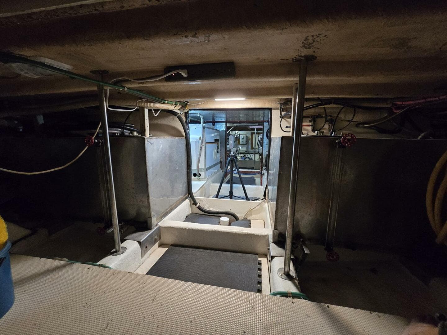 1989 Offshore Yachts 48 Sedan