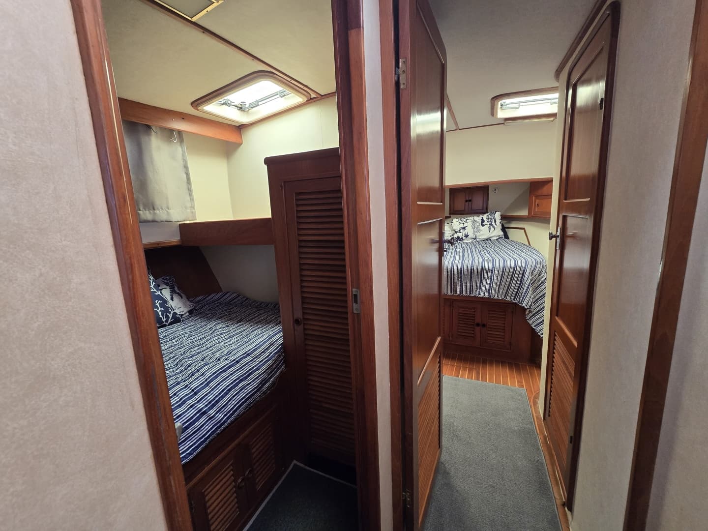 1989 Offshore Yachts 48 Sedan