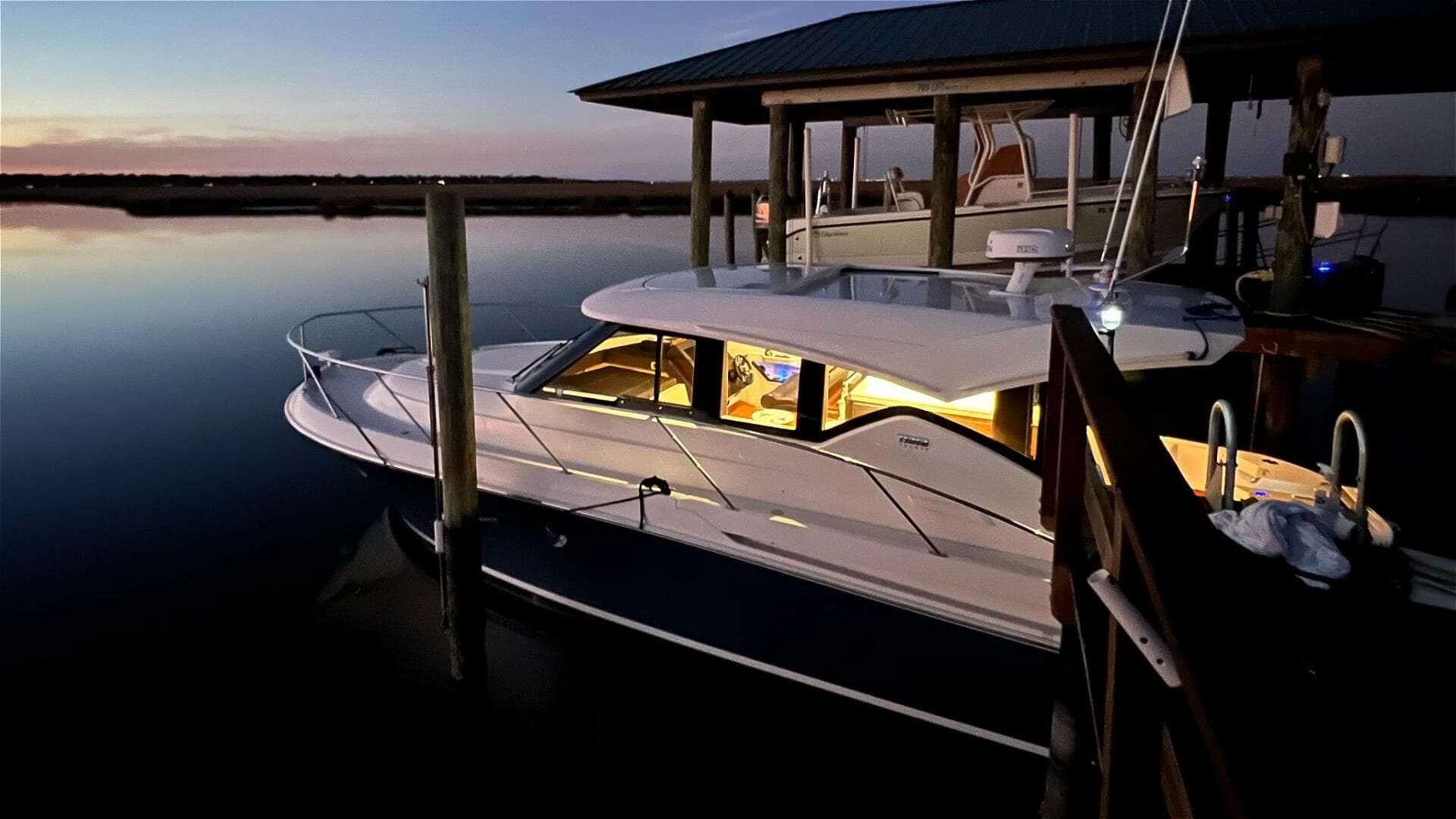 2017 Tiara Yachts C39 Coupe