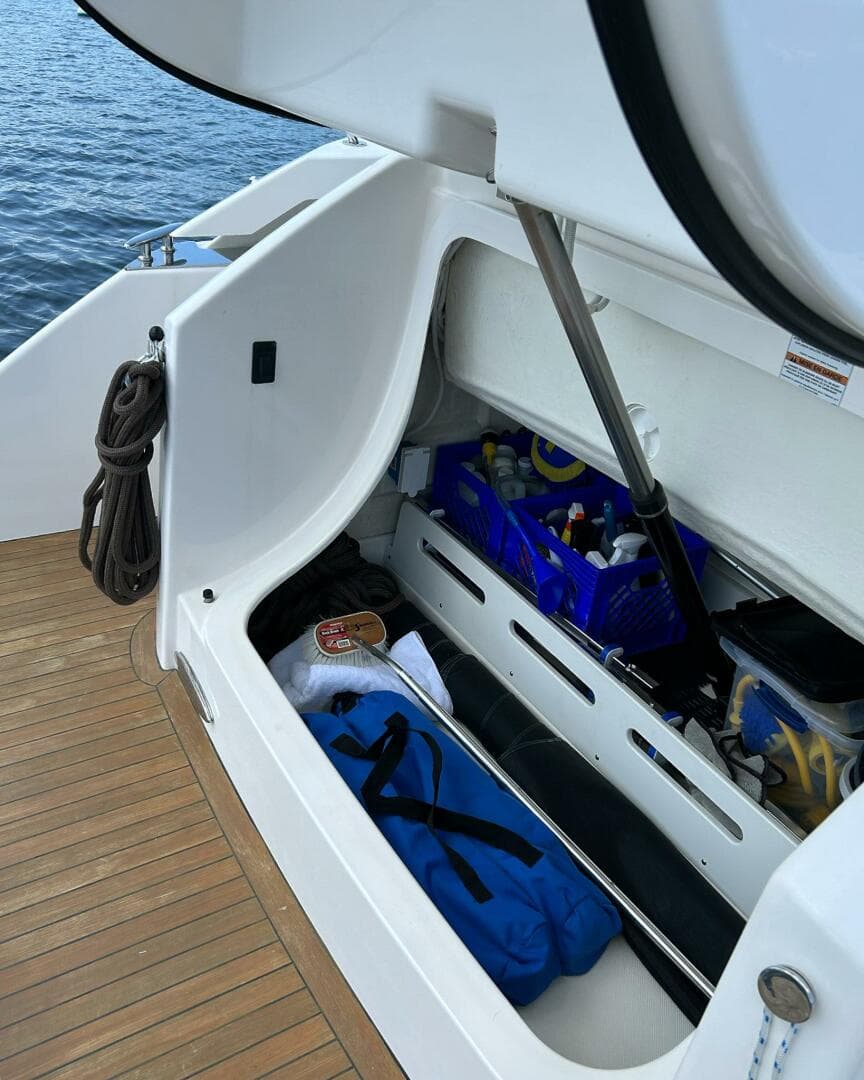 2017 Tiara Yachts C39 Coupe