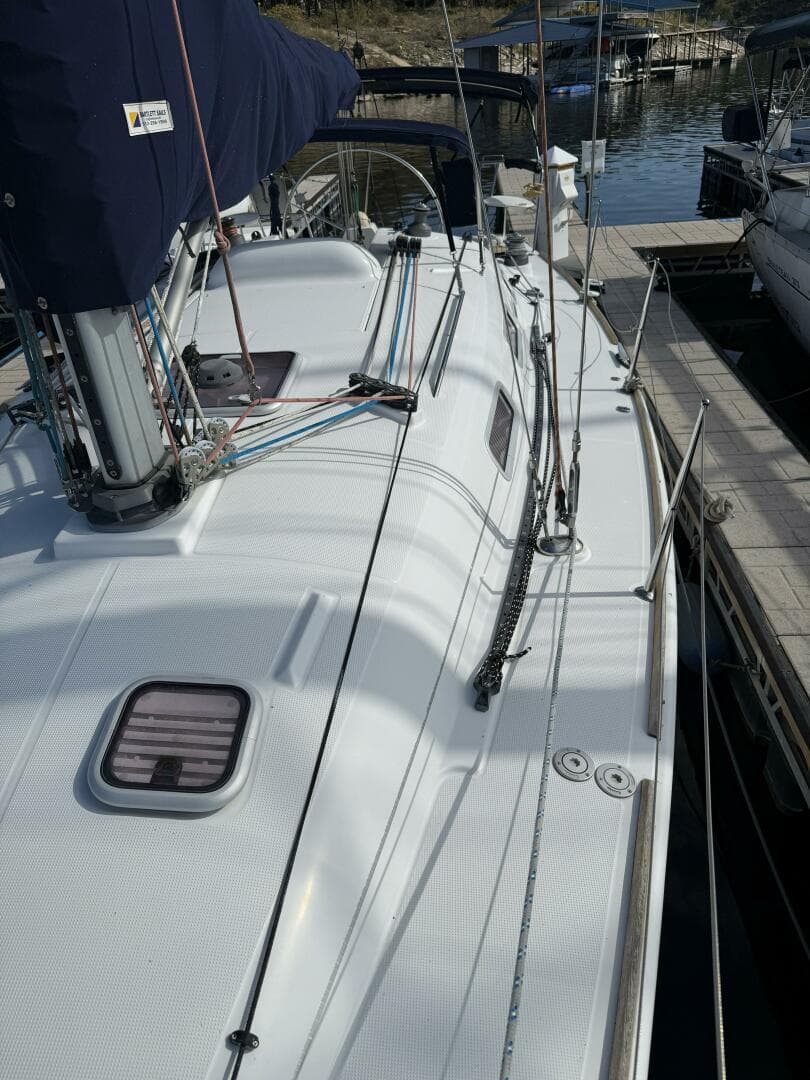 Port Side Cabin Top