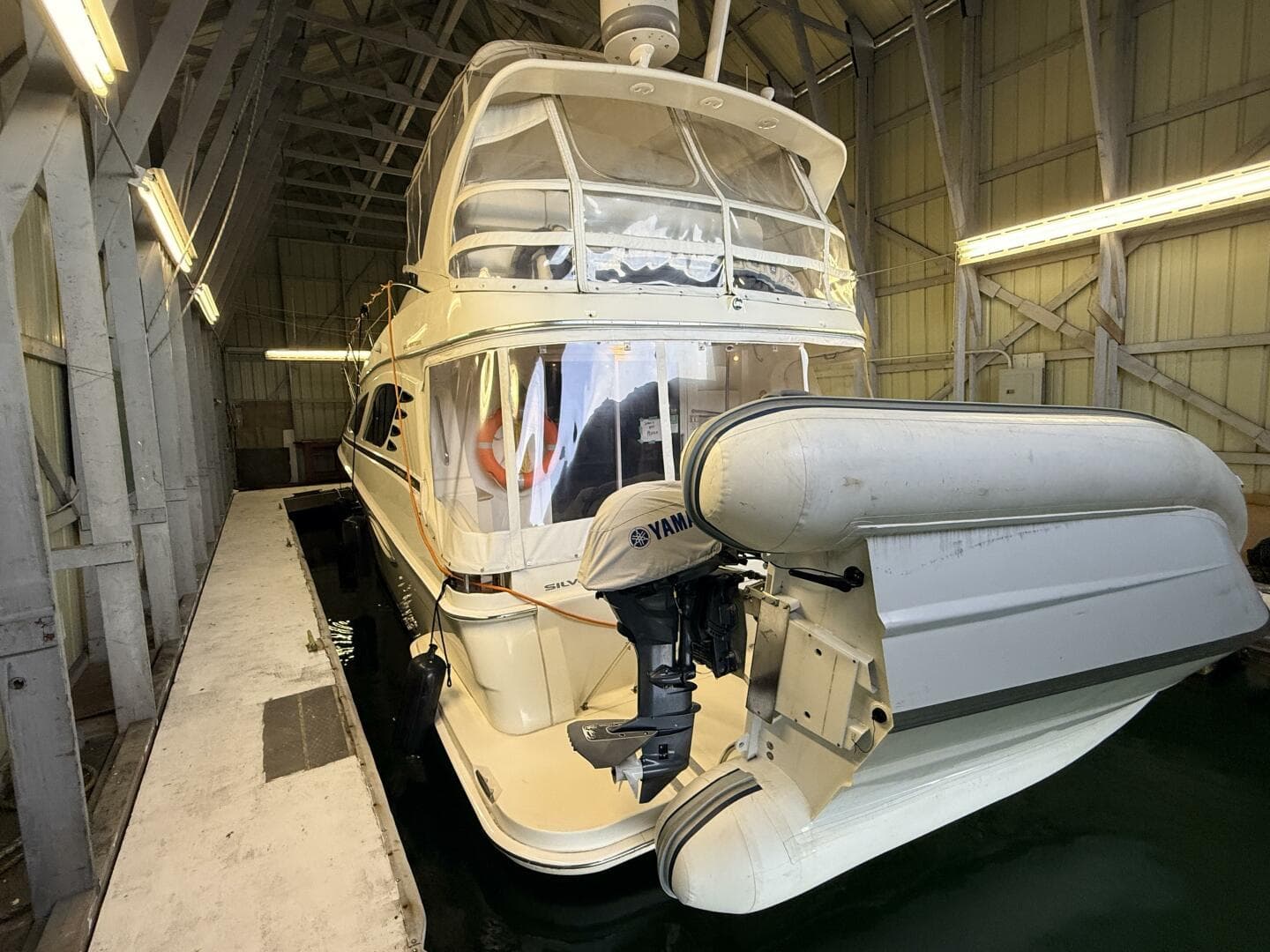 2006 Silverton 38 Sport Bridge