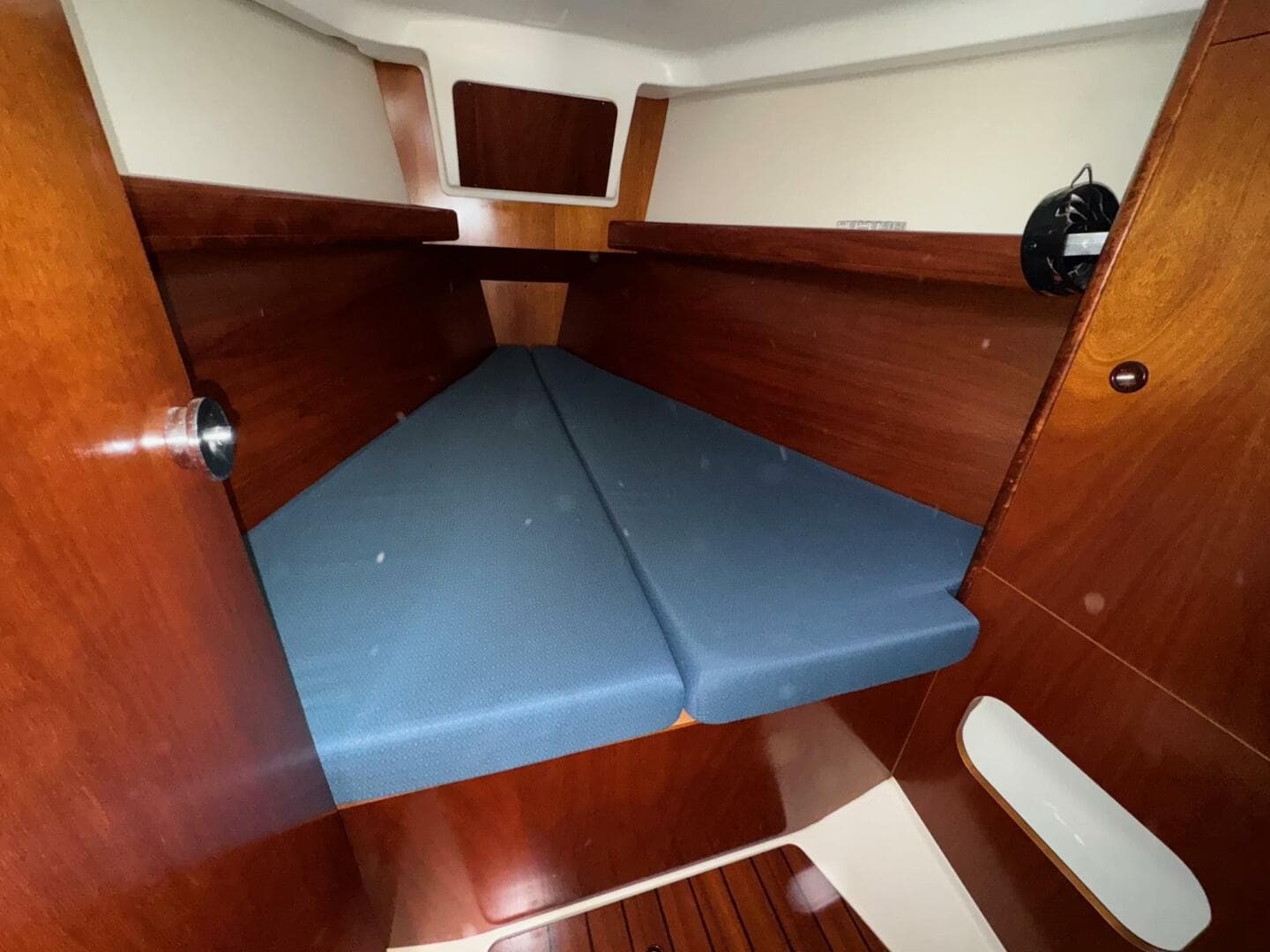 2002 Beneteau 361
