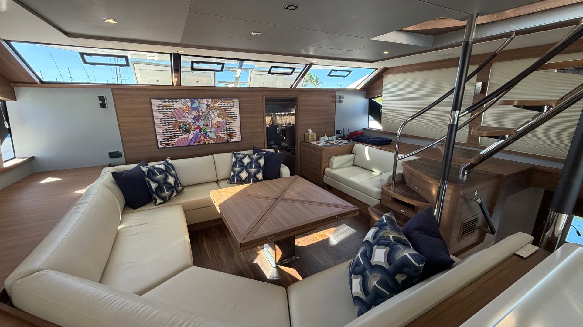 2025 Aquila 54 ENCLOSED BRIDGE