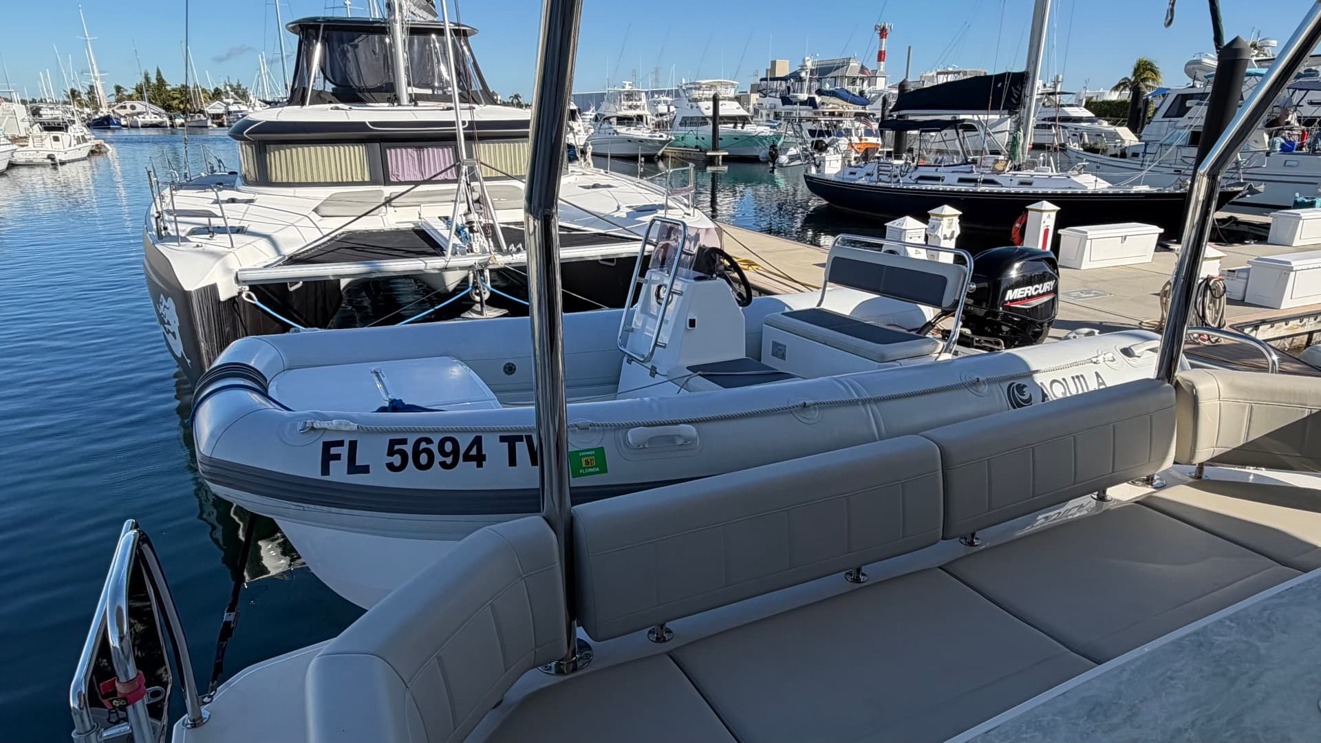 2025 Aquila 54 ENCLOSED BRIDGE