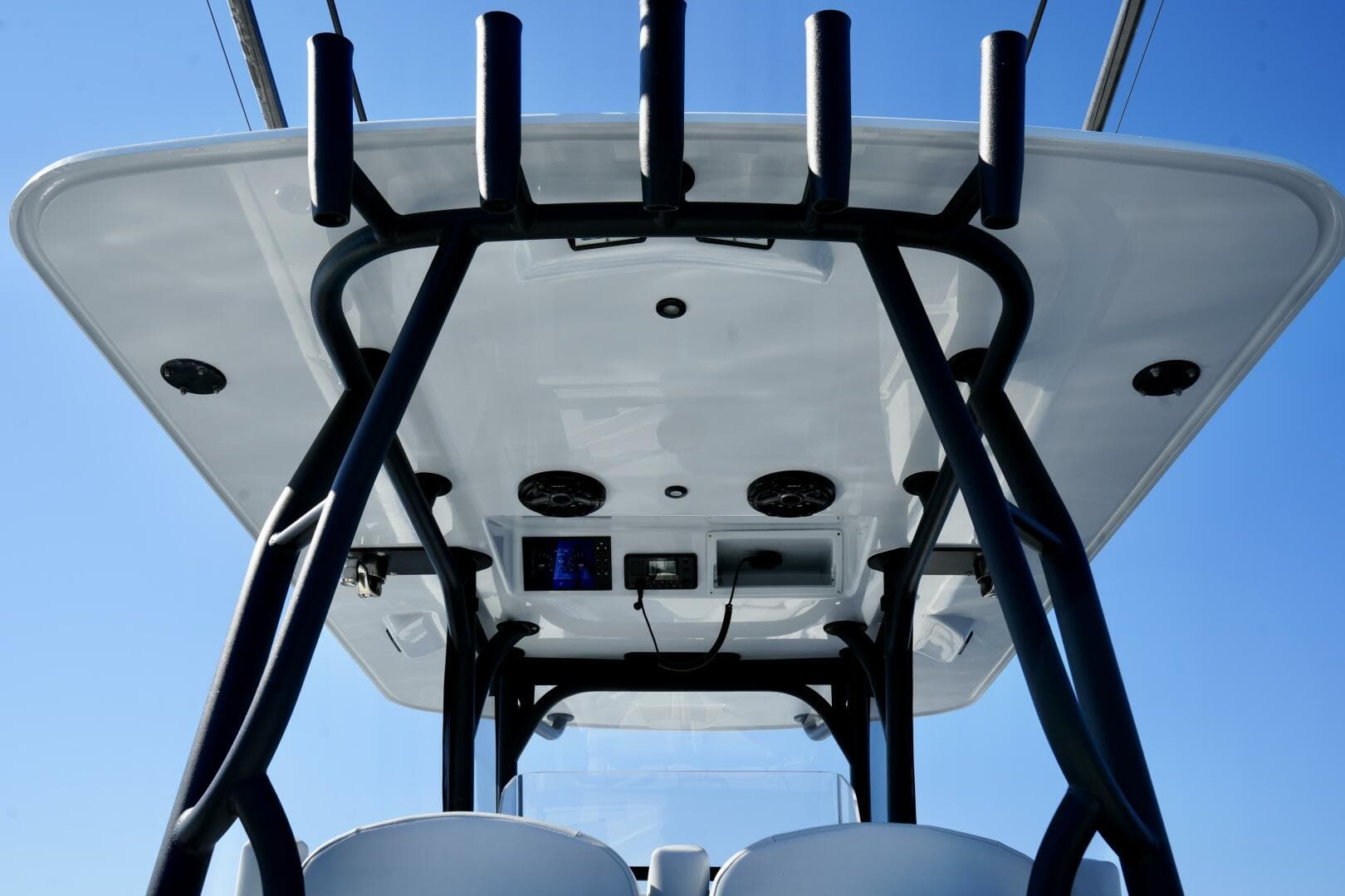 Yellowfin 32 Luhn 32- Center Console