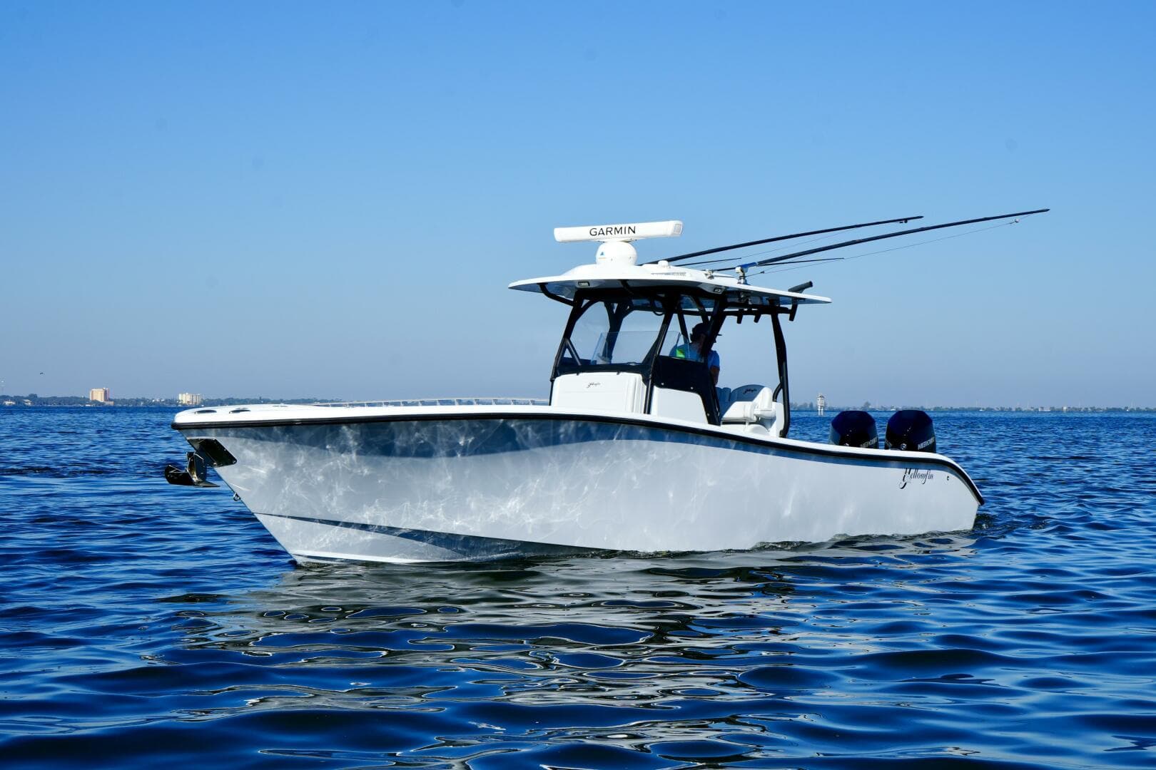 Yellowfin 32 Luhn 32- Profile