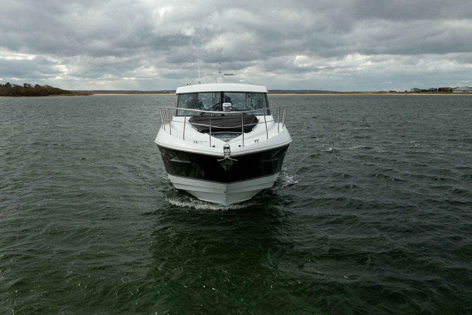 2014 Cruisers Yachts 