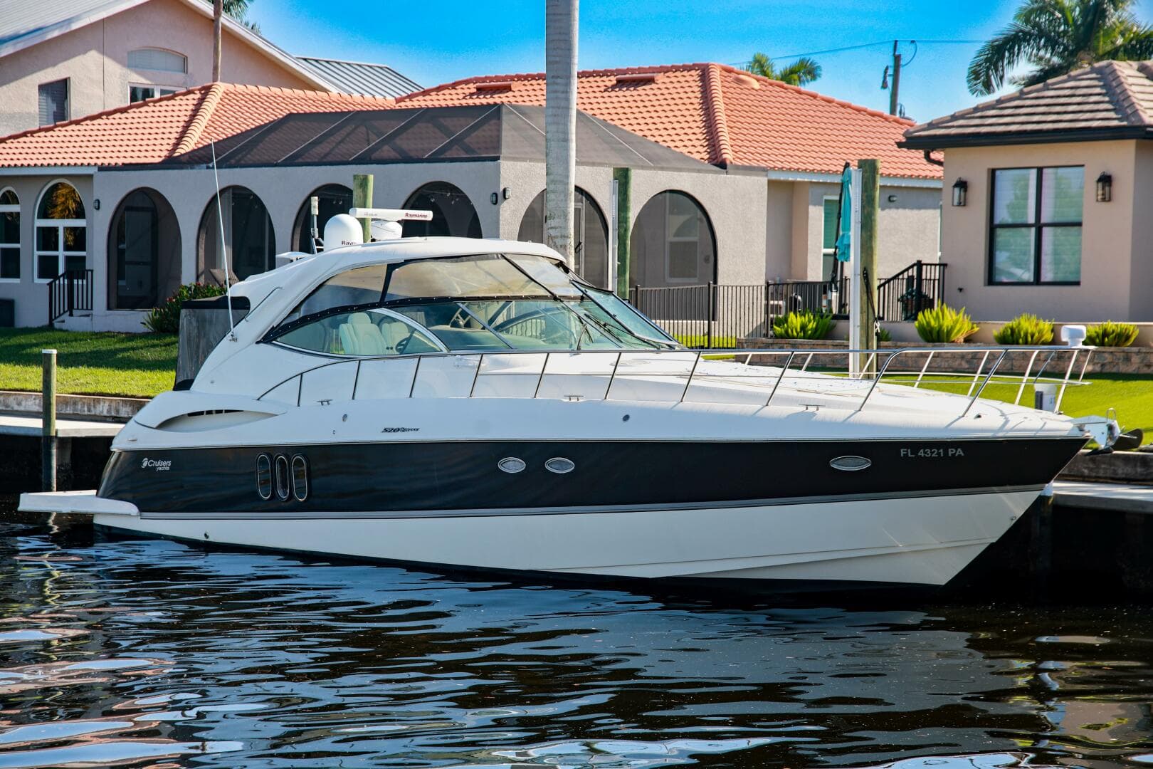2007 Cruisers 520 Express