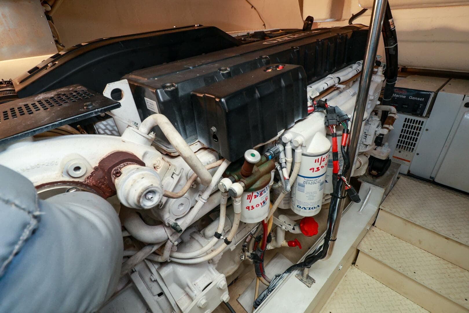 2007 Cruisers 520 Express