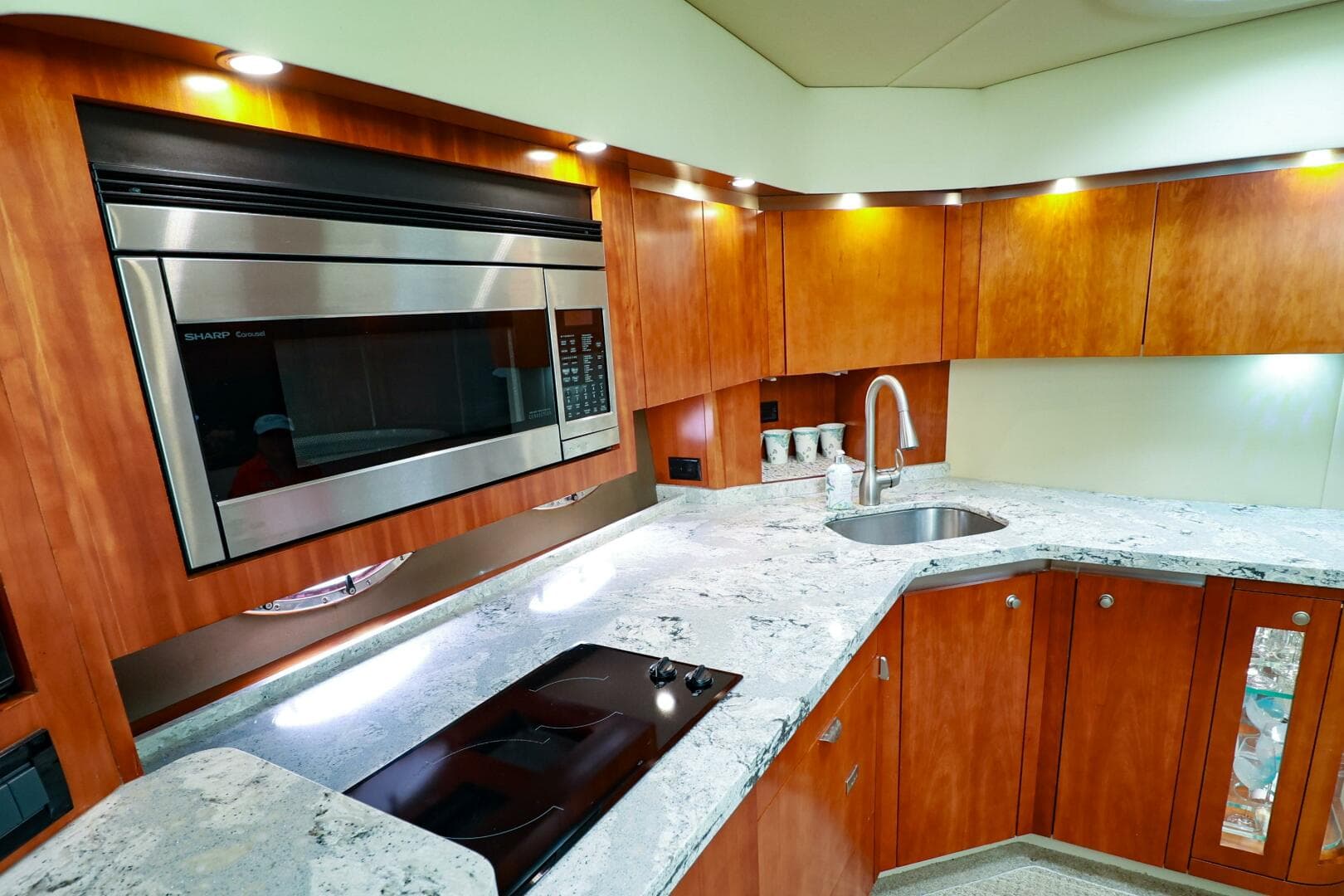 2007 Cruisers 520 Express