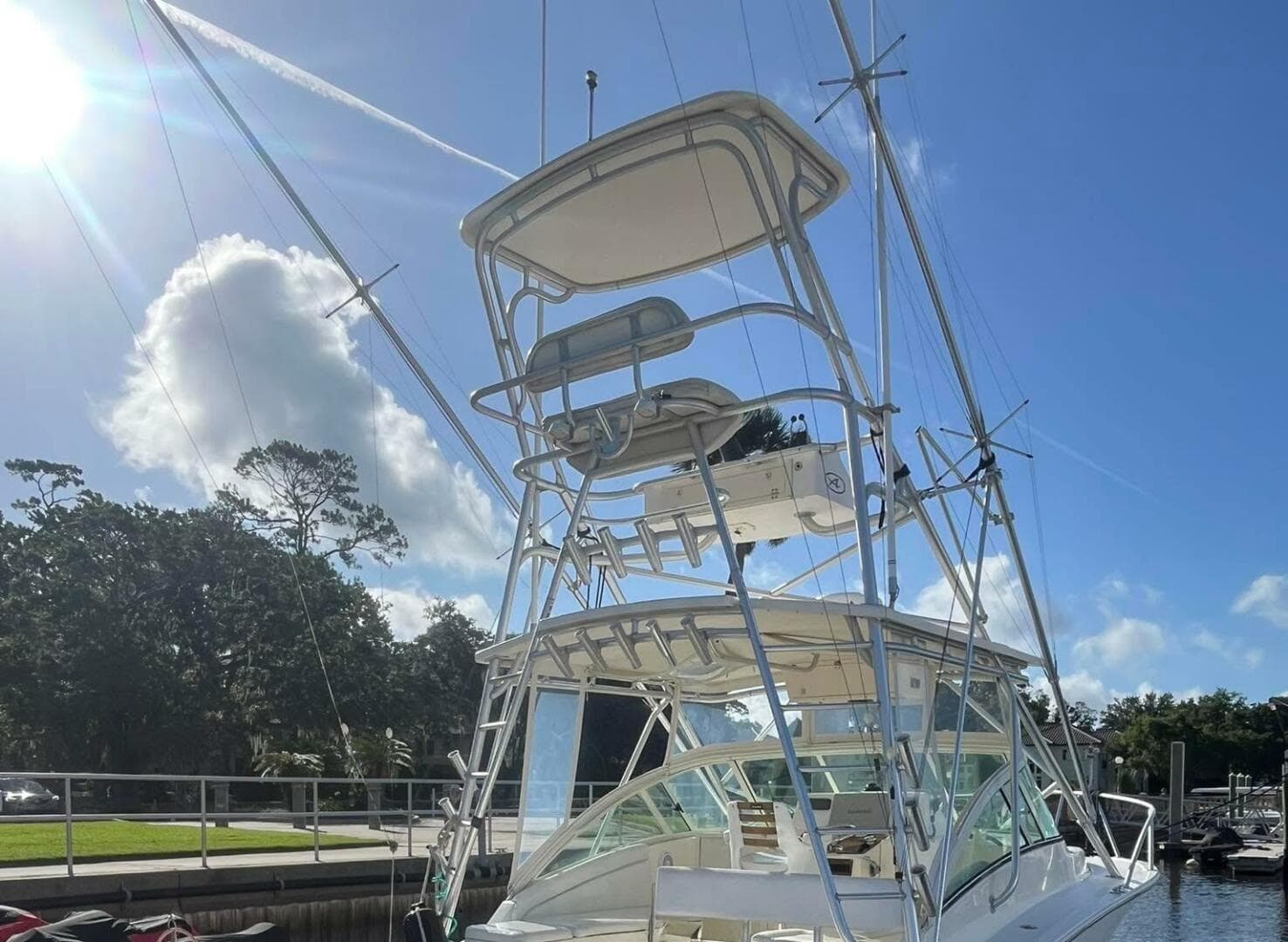 2005 Albemarle 310 Sport Fisherman