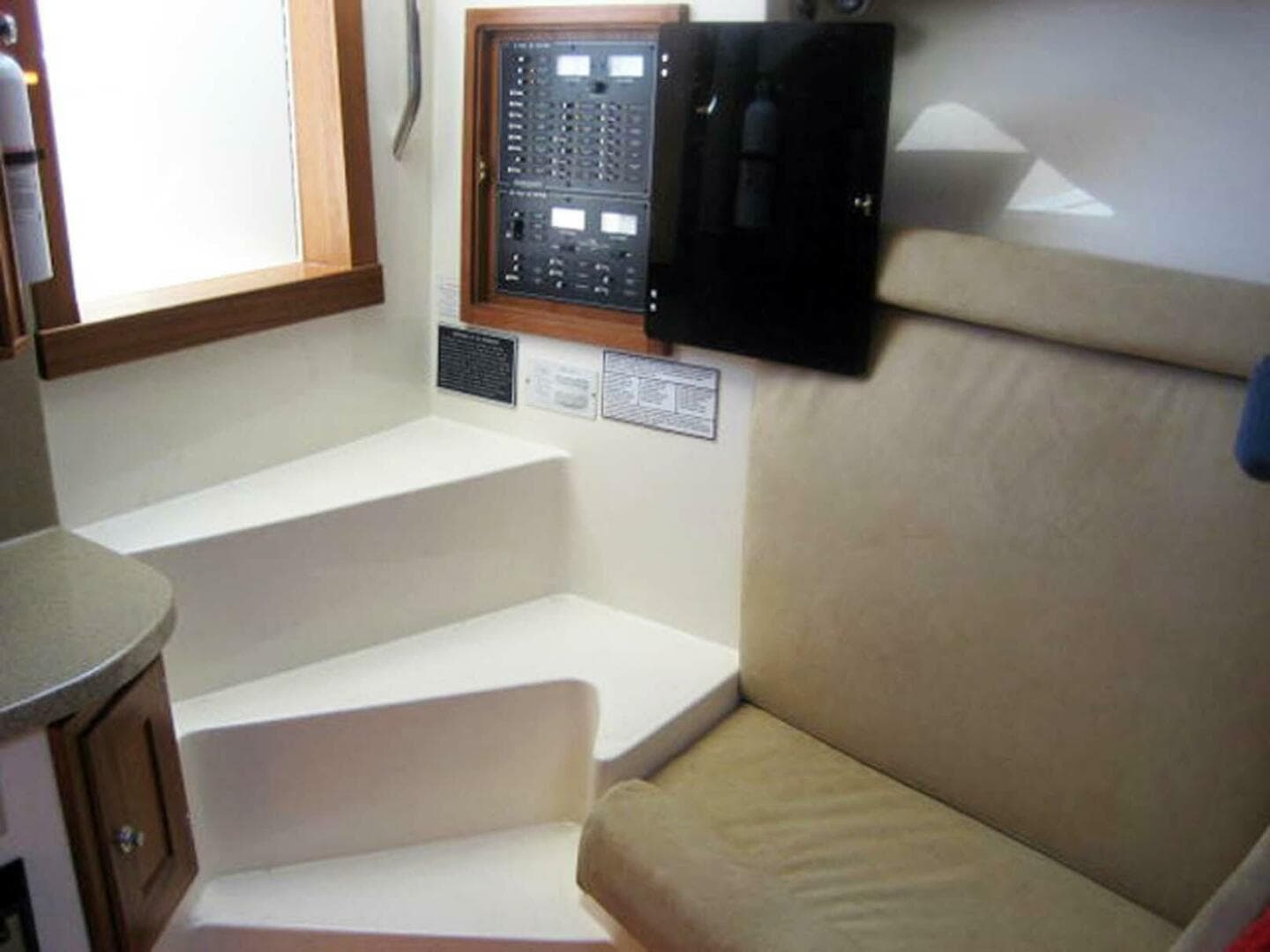 2005 Albemarle 310 Sport Fisherman