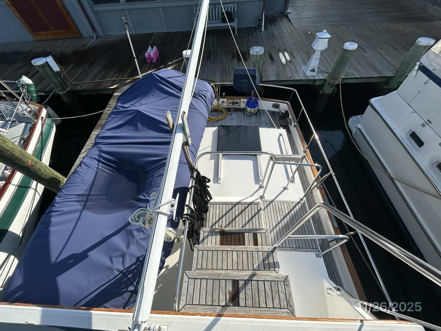 42' Grand Banks trunk cabin aft