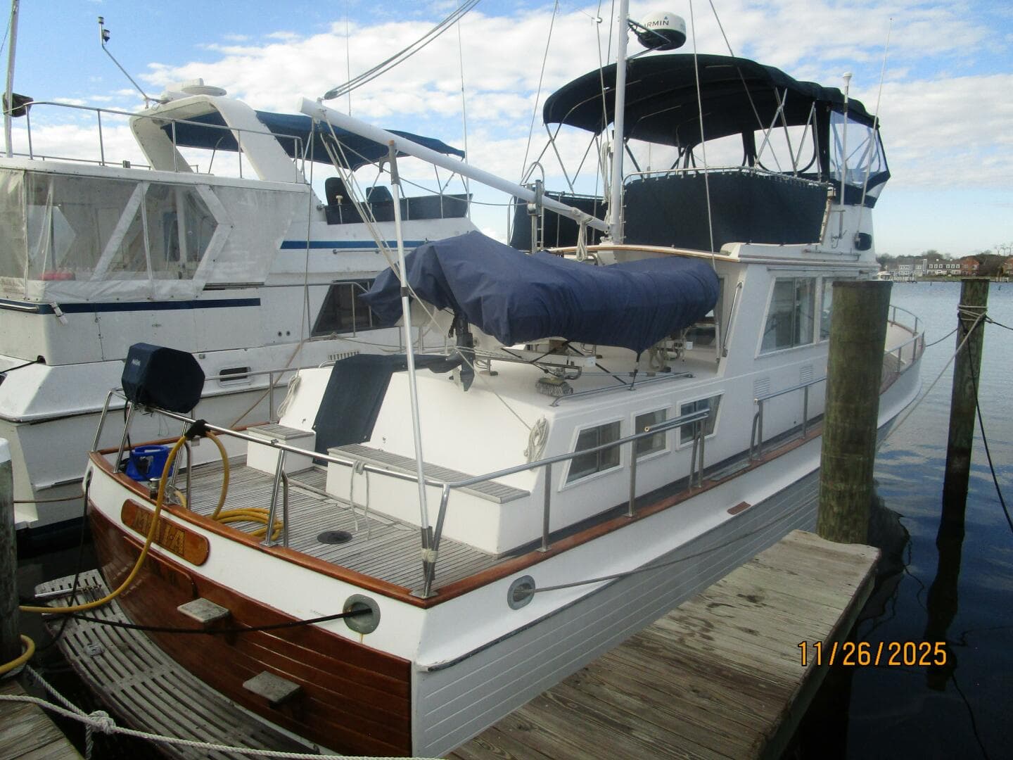 42' Grand Banks starboard aft profile