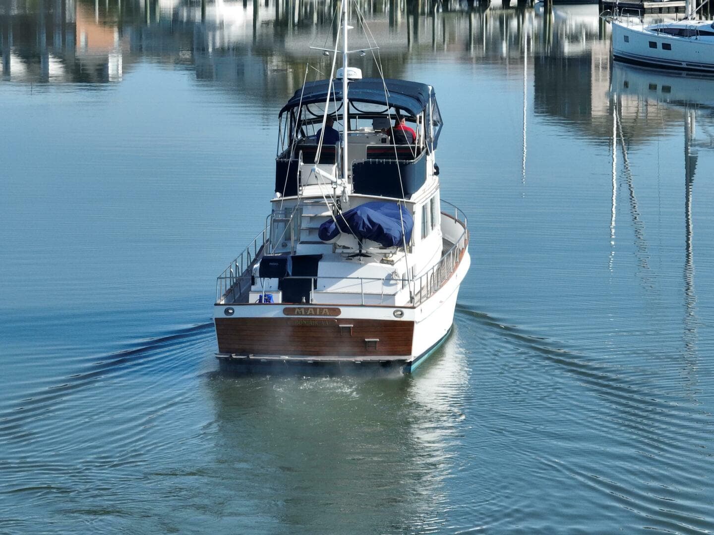 42' Grand Banks aft profile1