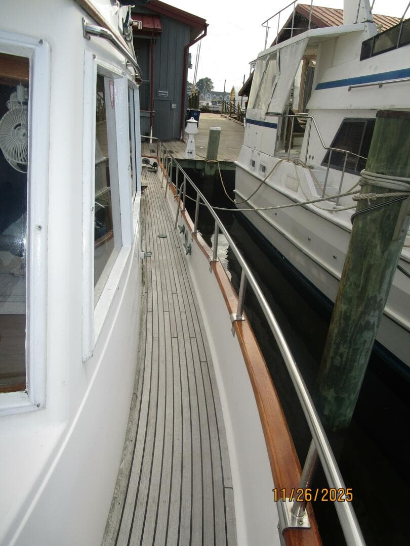 42' Grand Banks port side deck1