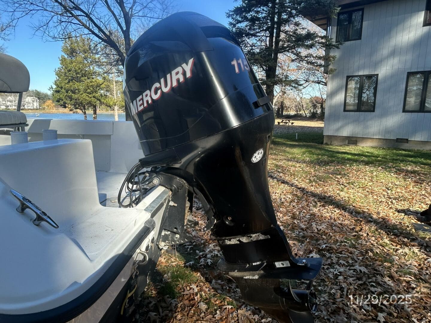 18' Mako outboard1