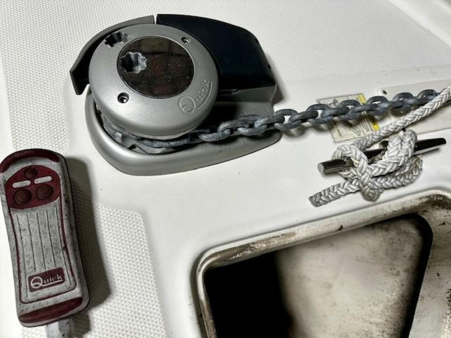 2016 Boston Whaler 285 Conquest