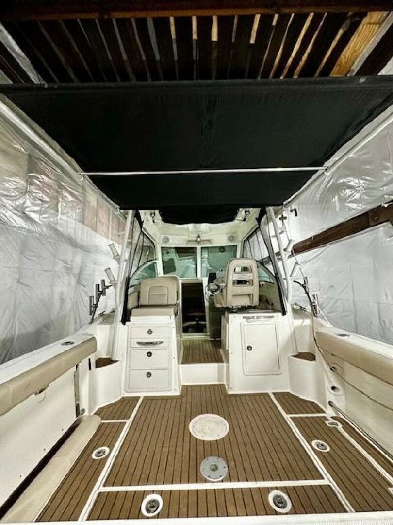 2016 Boston Whaler 285 Conquest