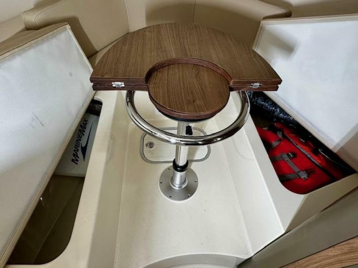 2016 Boston Whaler 285 Conquest