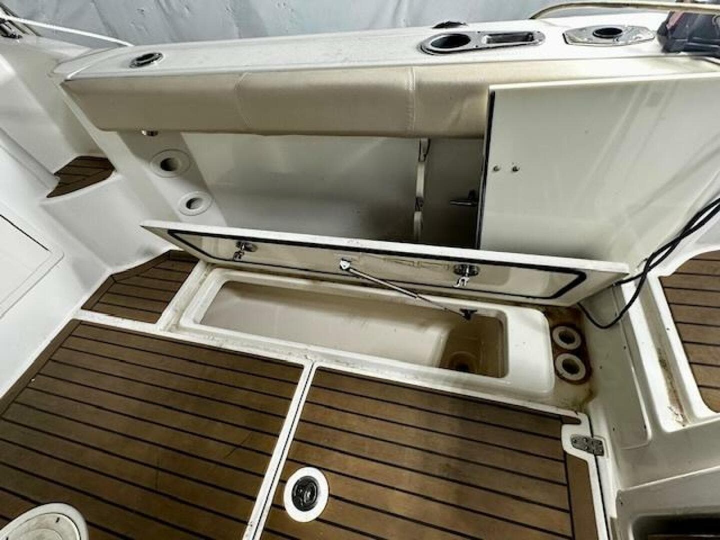 2016 Boston Whaler 285 Conquest