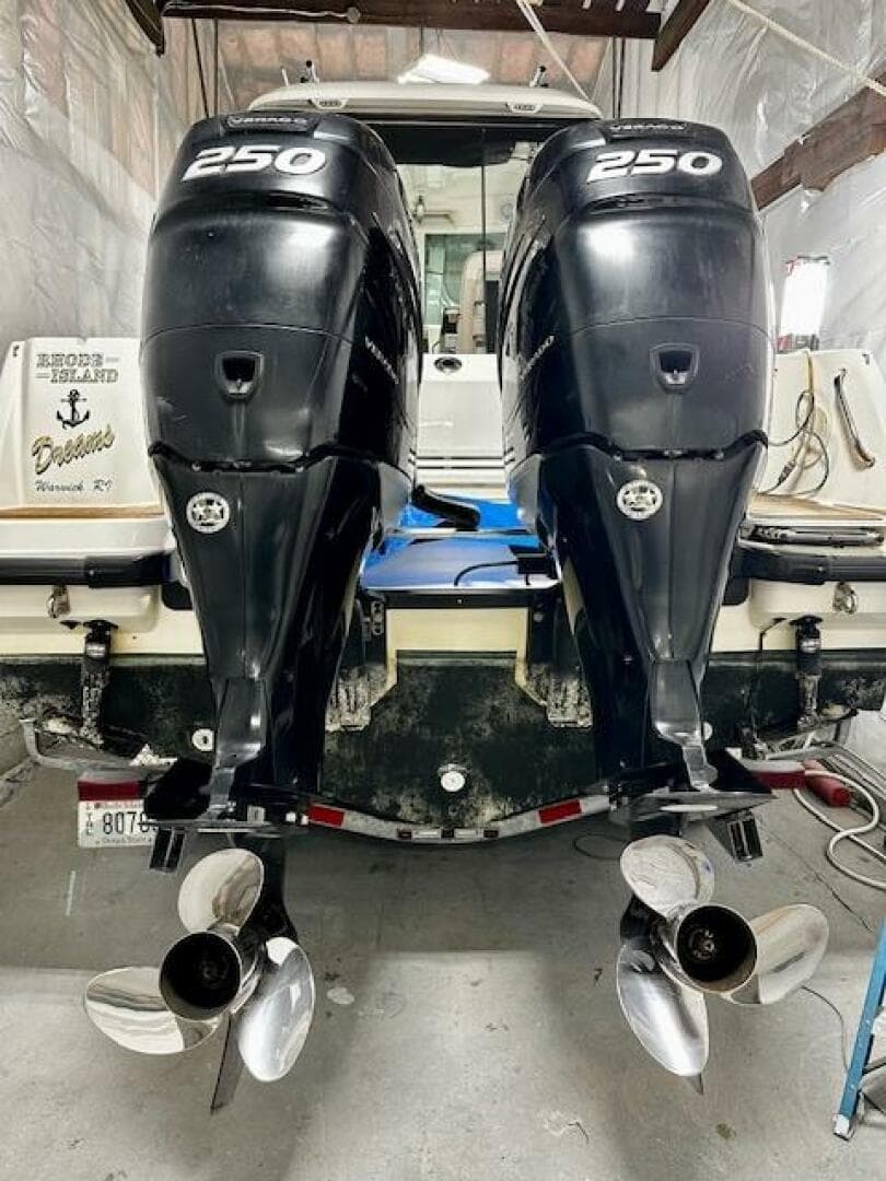 2016 Boston Whaler 285 Conquest