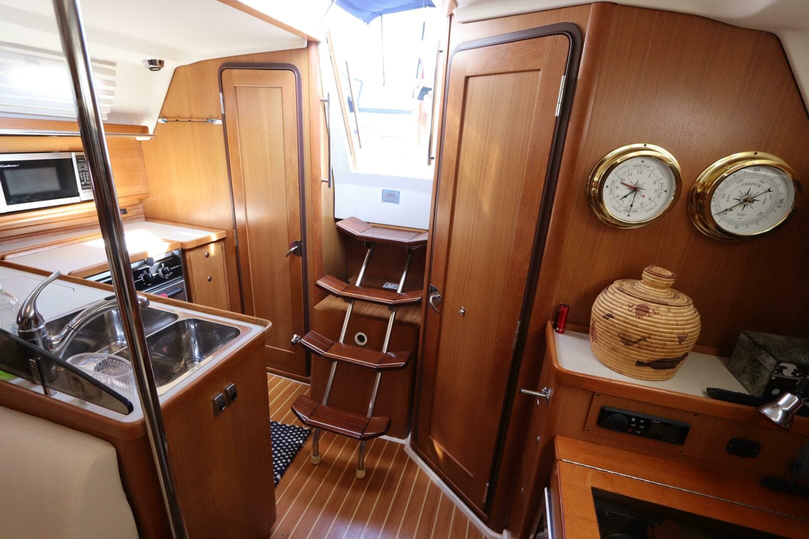 2011 Catalina 355