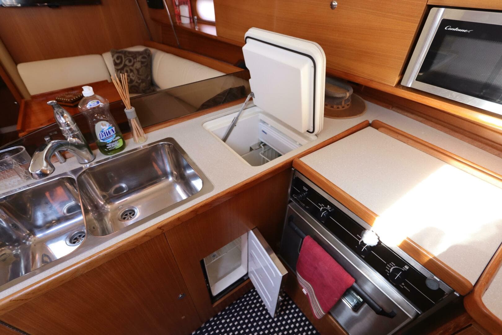 2011 Catalina 355