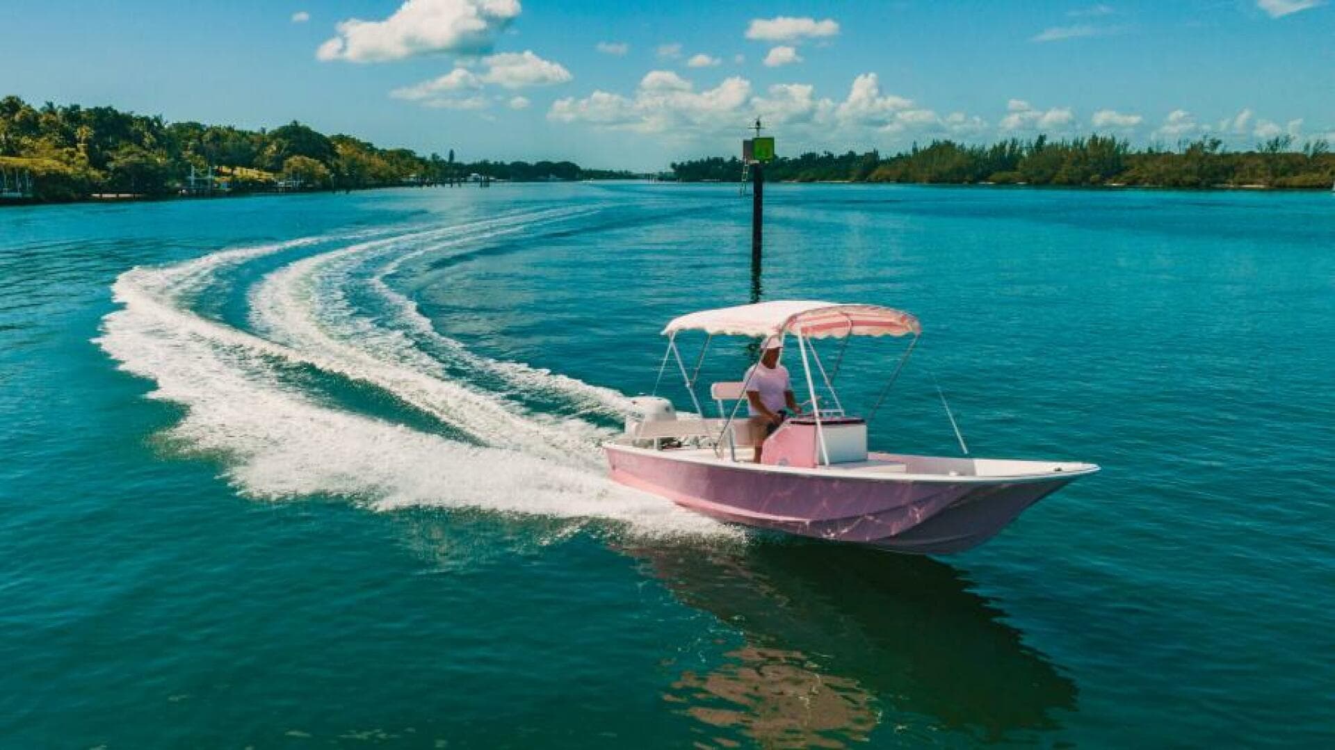 Palm Yacht 17 - Exterior Profile