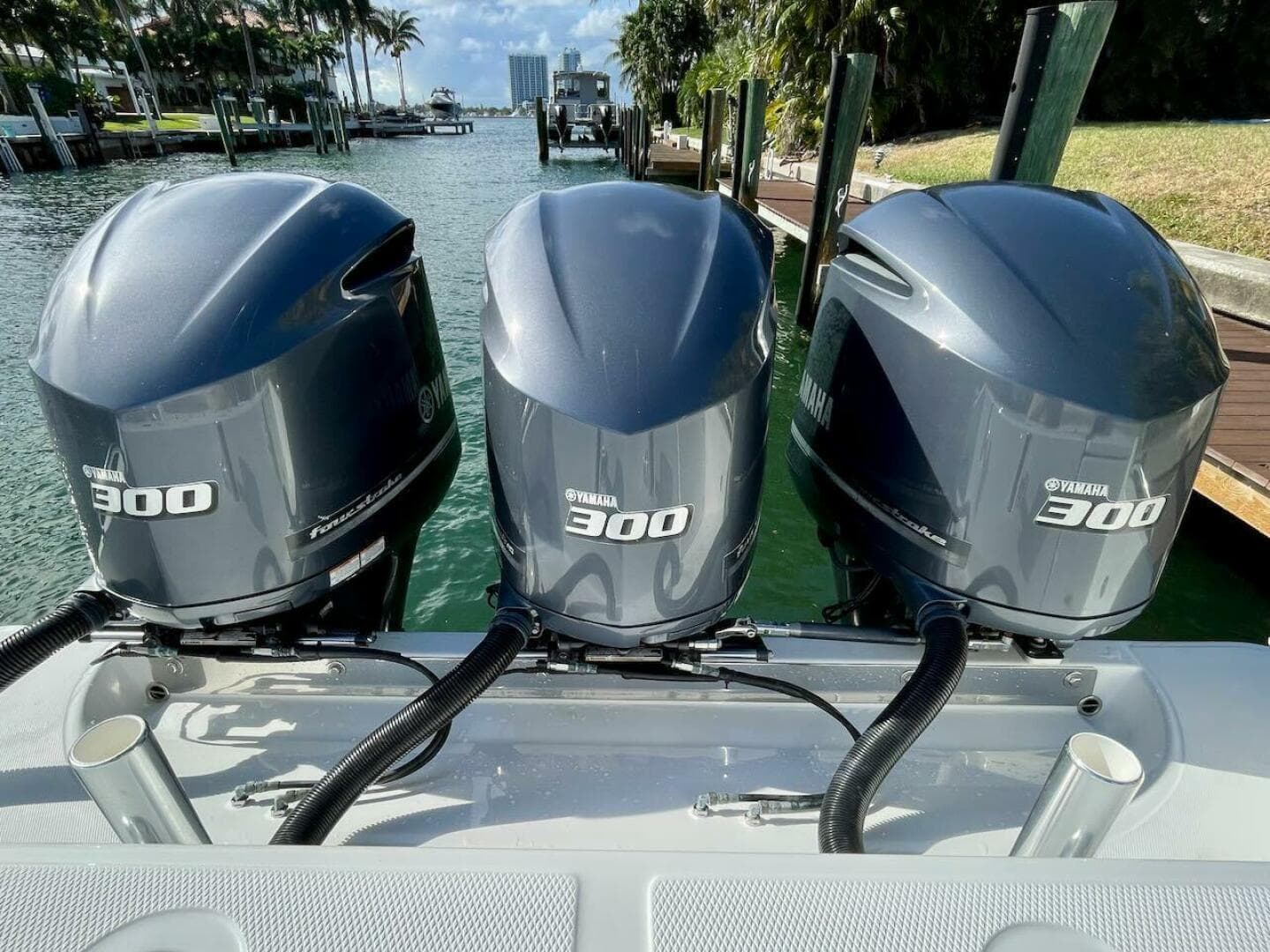 2013 Bahama 37CC
