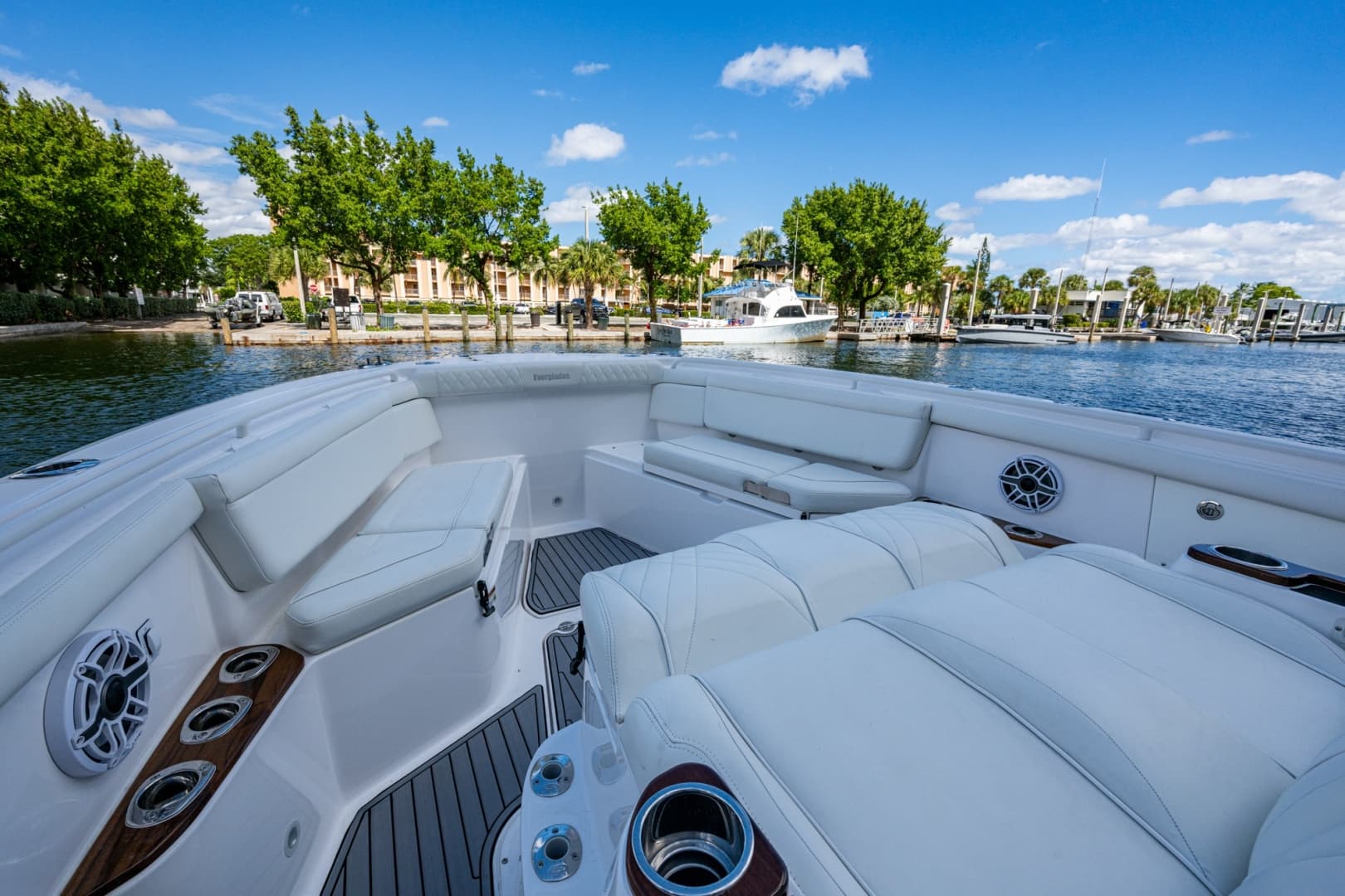 2020 Everglades 395 Center Console