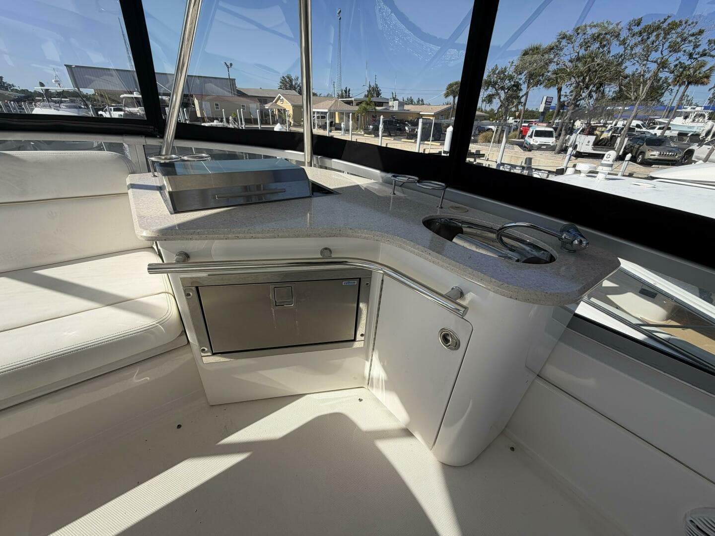 2008 Sea Ray 47 Sedan Bridge - Flybridge Kitchen 