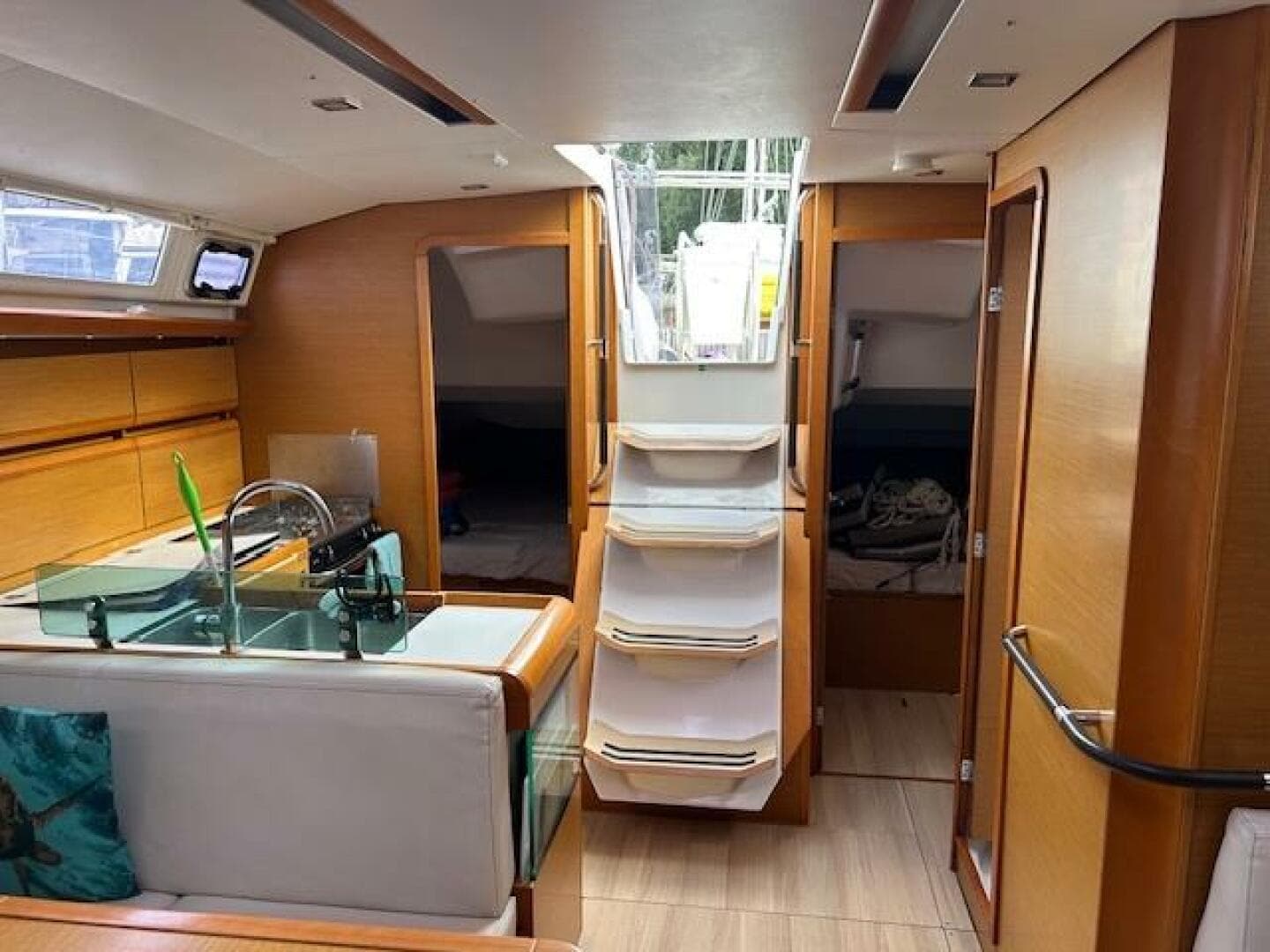 2018 Jeanneau Sun Odyssey 449