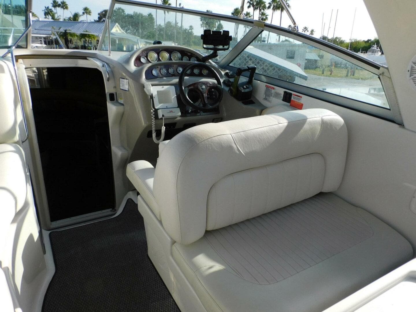 2006 Monterey 302 Sport Cruiser