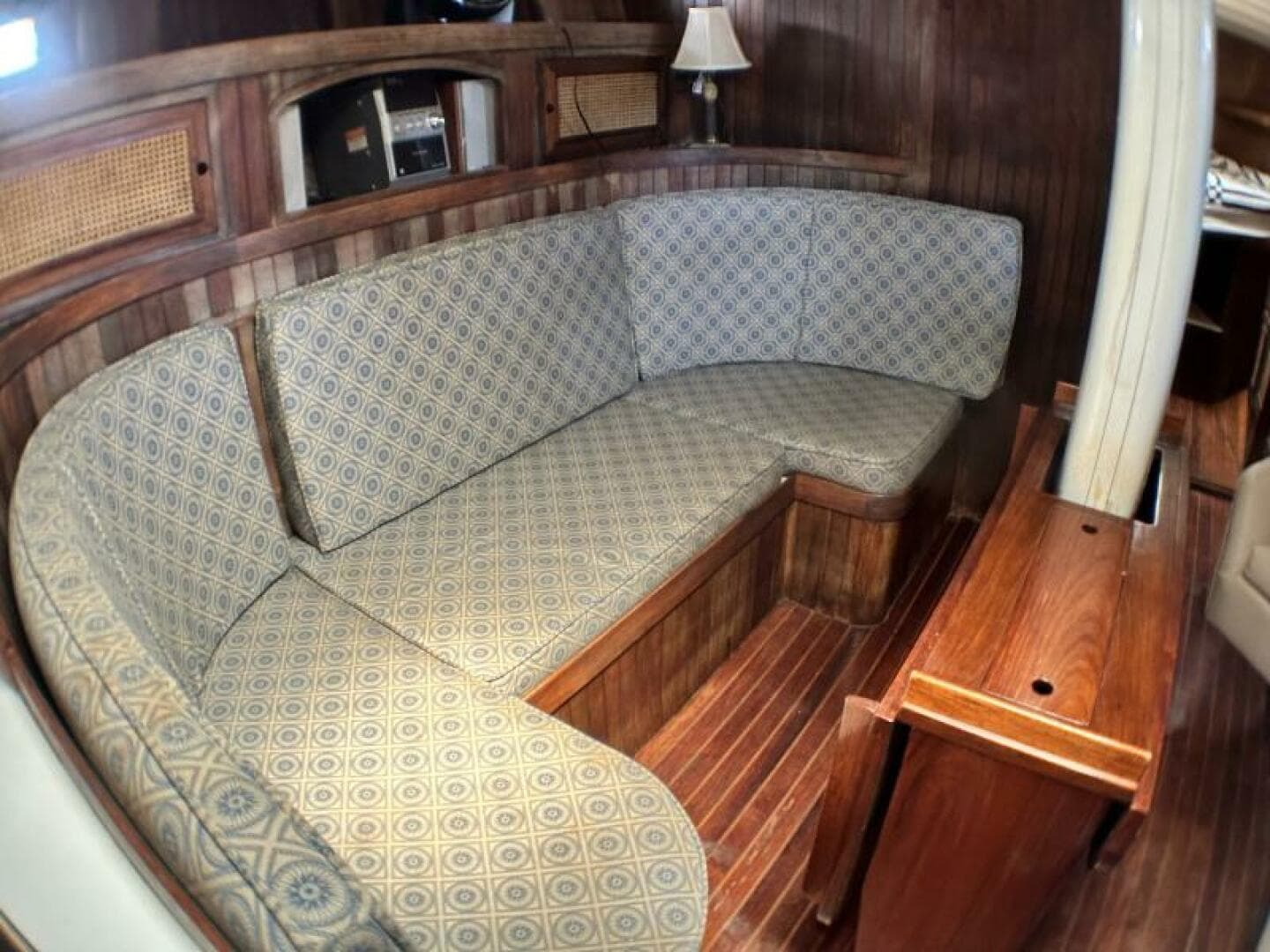 1982 Oceanic Pilothouse 43