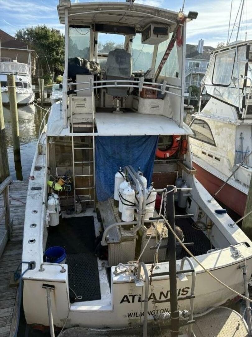 1968 Hatteras 41 Twin Cabin