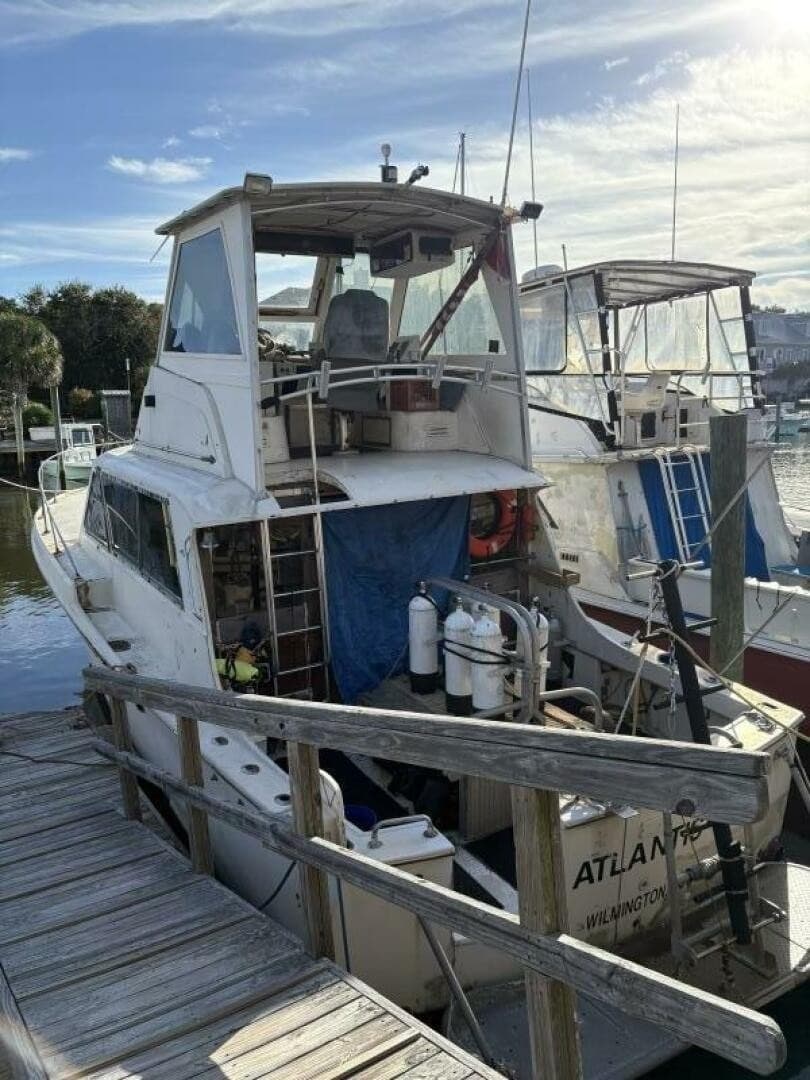 1968 Hatteras 41 Twin Cabin